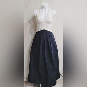 BCBGmaxazria Cocktail Wedding Formal Maxi Dress with Pockets Plunge V Neck